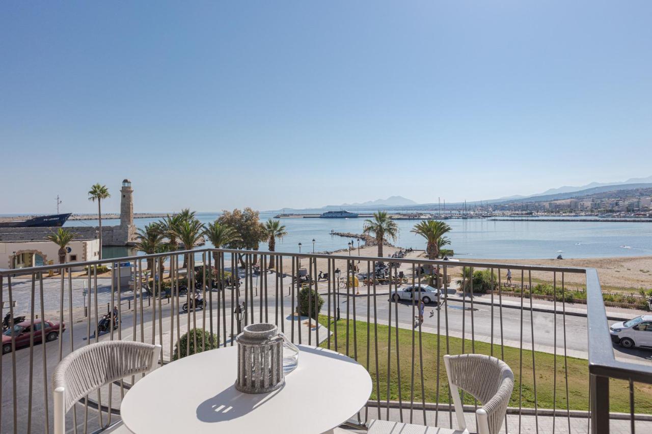 V77 Seafront Suites 罗希姆诺 外观 照片